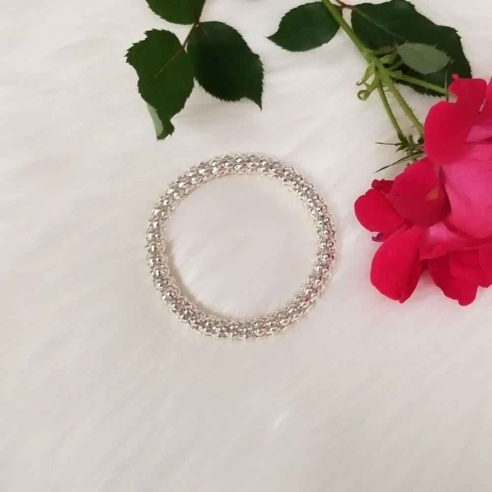 Beautiful Silvertone Bracelet  - Picture 8 of 8
